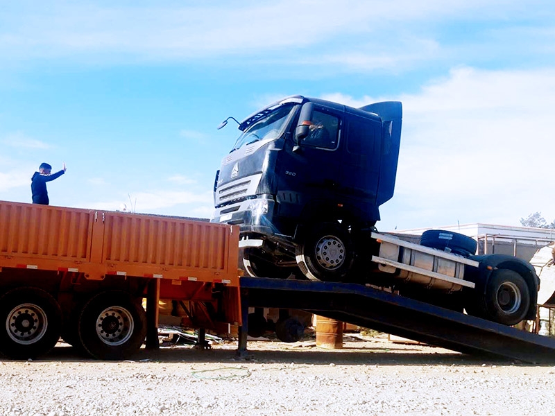 SINOTRUK vehicles delivered after finishing PDI at BISKRA service station.