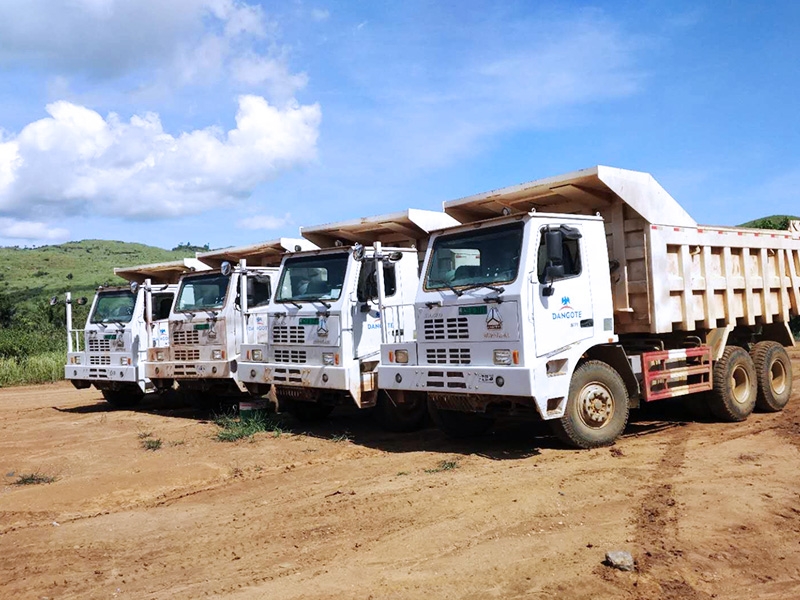 La plus grande cimenterie de la République du Congo, en tant qu’ancien utilisateur de SINOTRUK, elle utilise les camions à benne miniers de SINOTRUK pour le transport des matières premières.