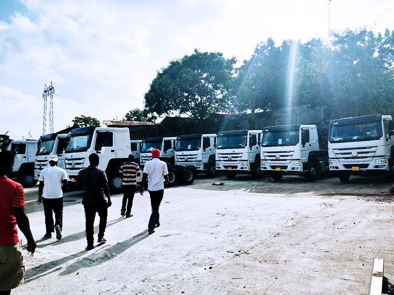 La zone d'exposition - La salle d'exposition de SINO ERA LIMITED était située à Dar Es Salaam, qui était la plus grande ville côtière et le centre économique en Tanzanie. Elle possédait toutes les sortes de ventes des camions et des remorques, des...